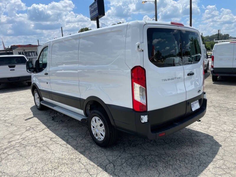 Used 2025 Ford Transit 250 Low Roof w/ Exterior Upgrade Package RWD image 5