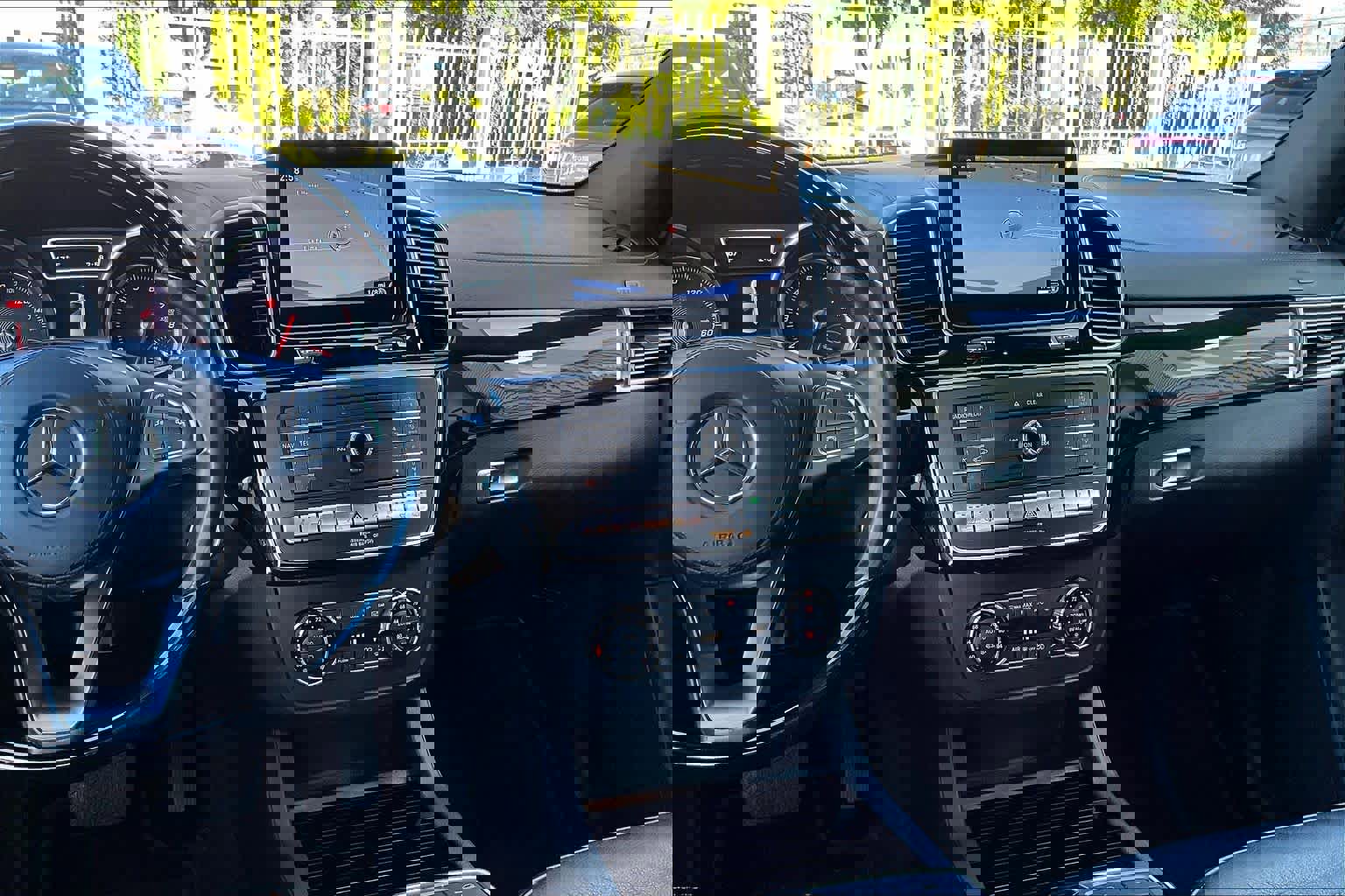 Used 2018 Mercedes-Benz GLS 550 4MATIC image 6