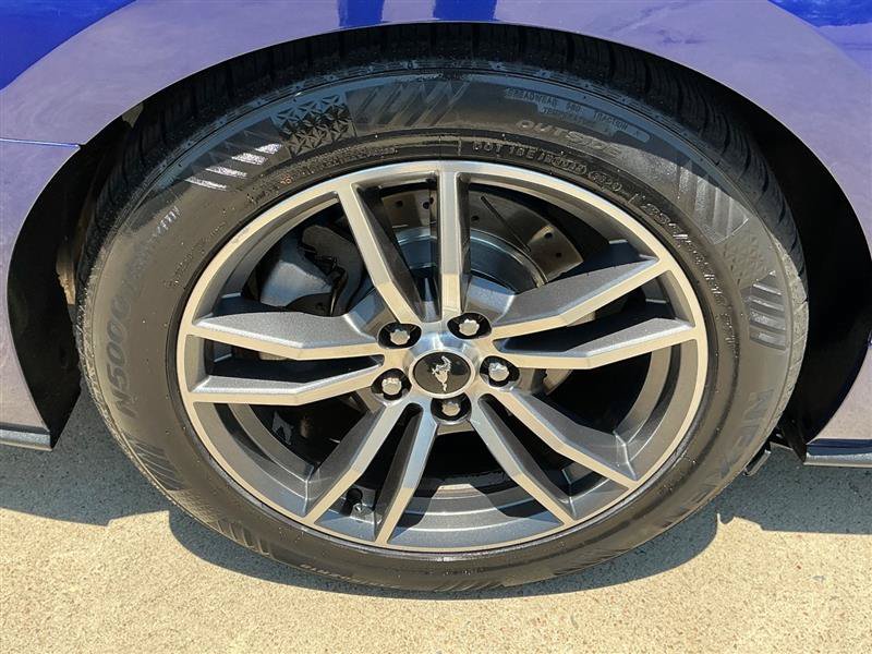 Used 2015 Ford Mustang Premium RWD image 22