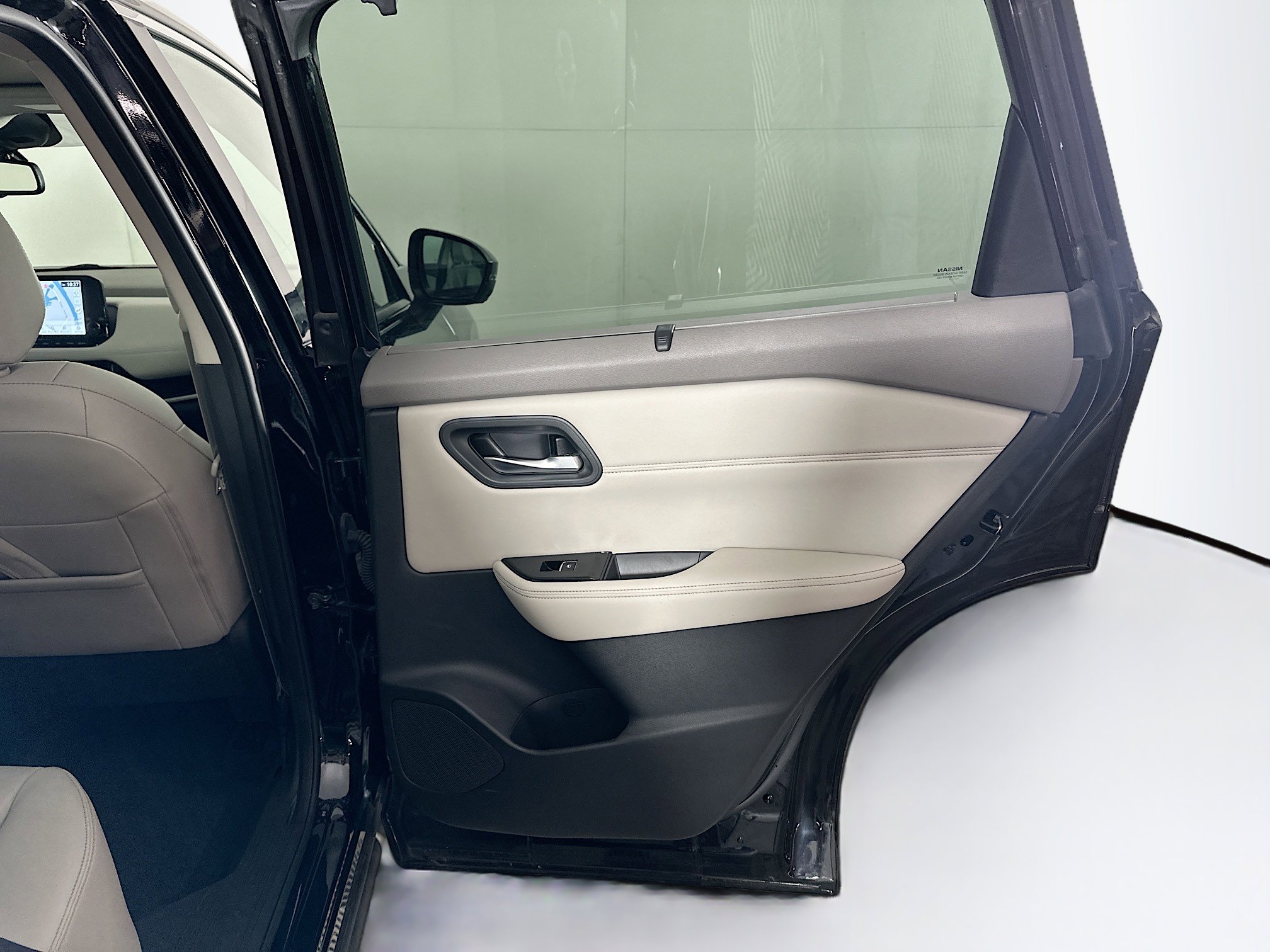 Used 2023 Nissan Rogue SL w/ SL Premium Package image 31