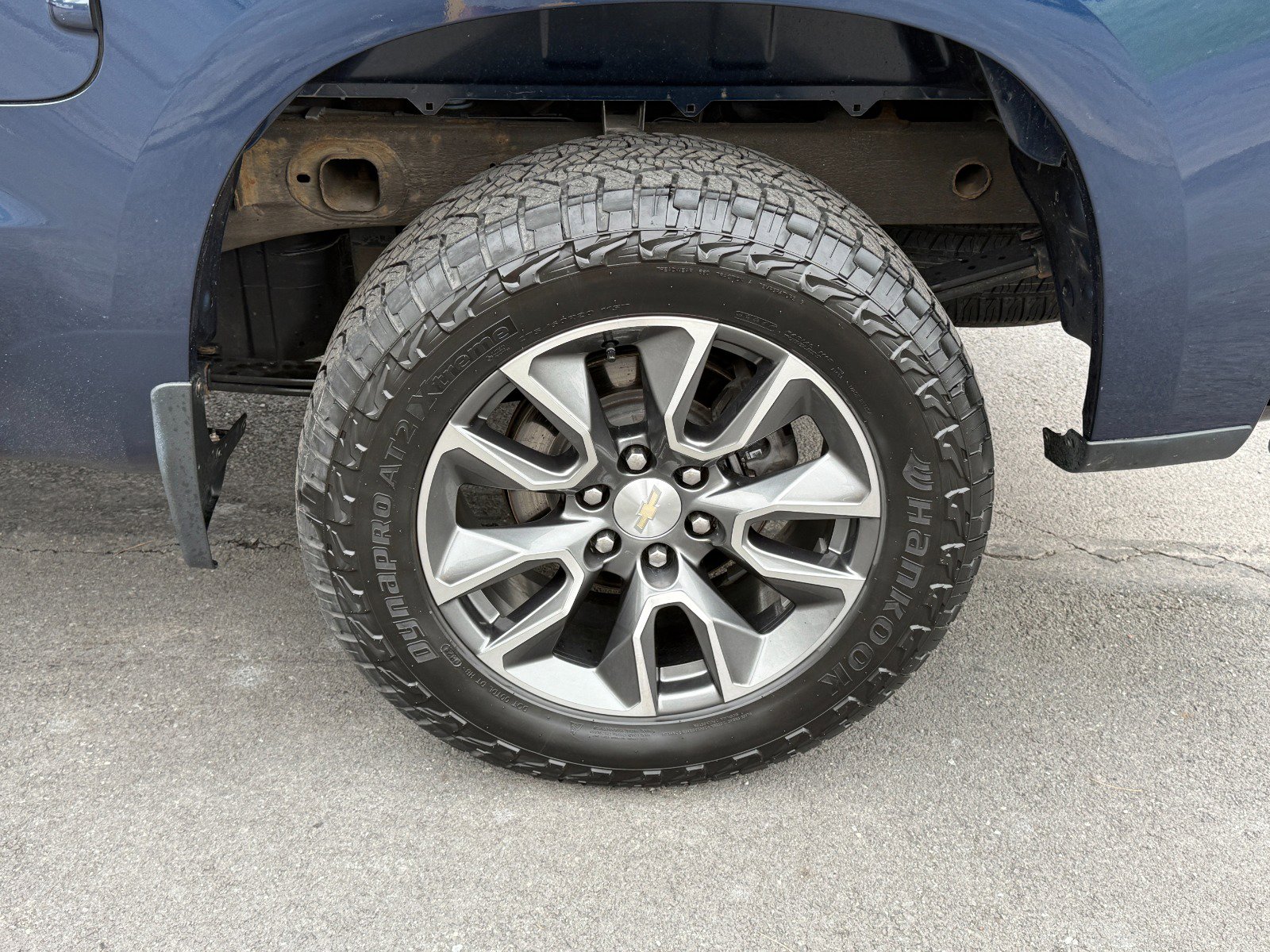 Used 2022 Chevrolet Silverado 1500 LT AWD/4WD image 10
