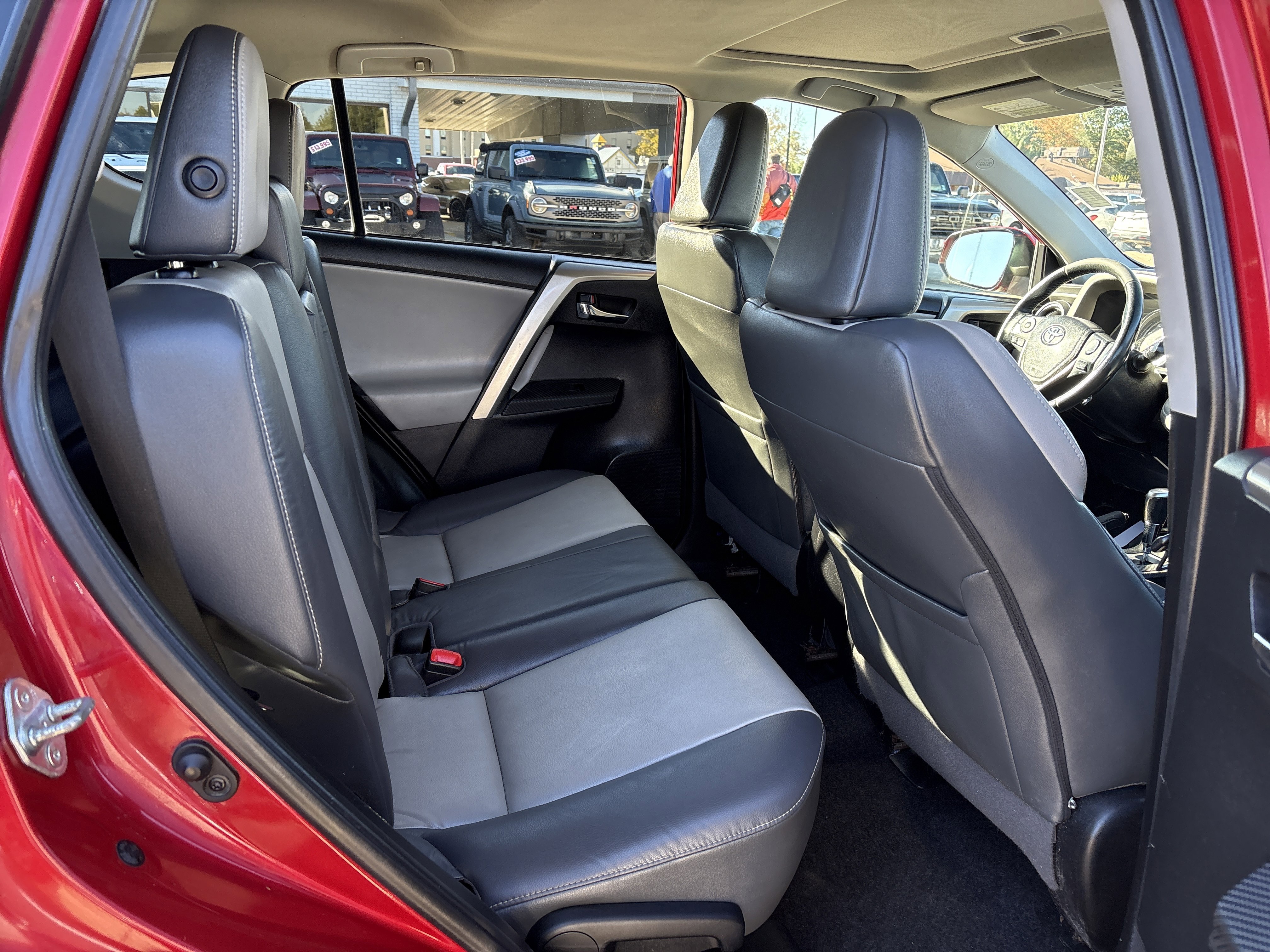 Used 2015 Toyota RAV4 Limited image 6