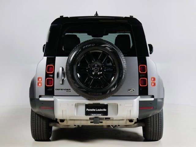 Used 2023 Land Rover Defender 110 SE image 10