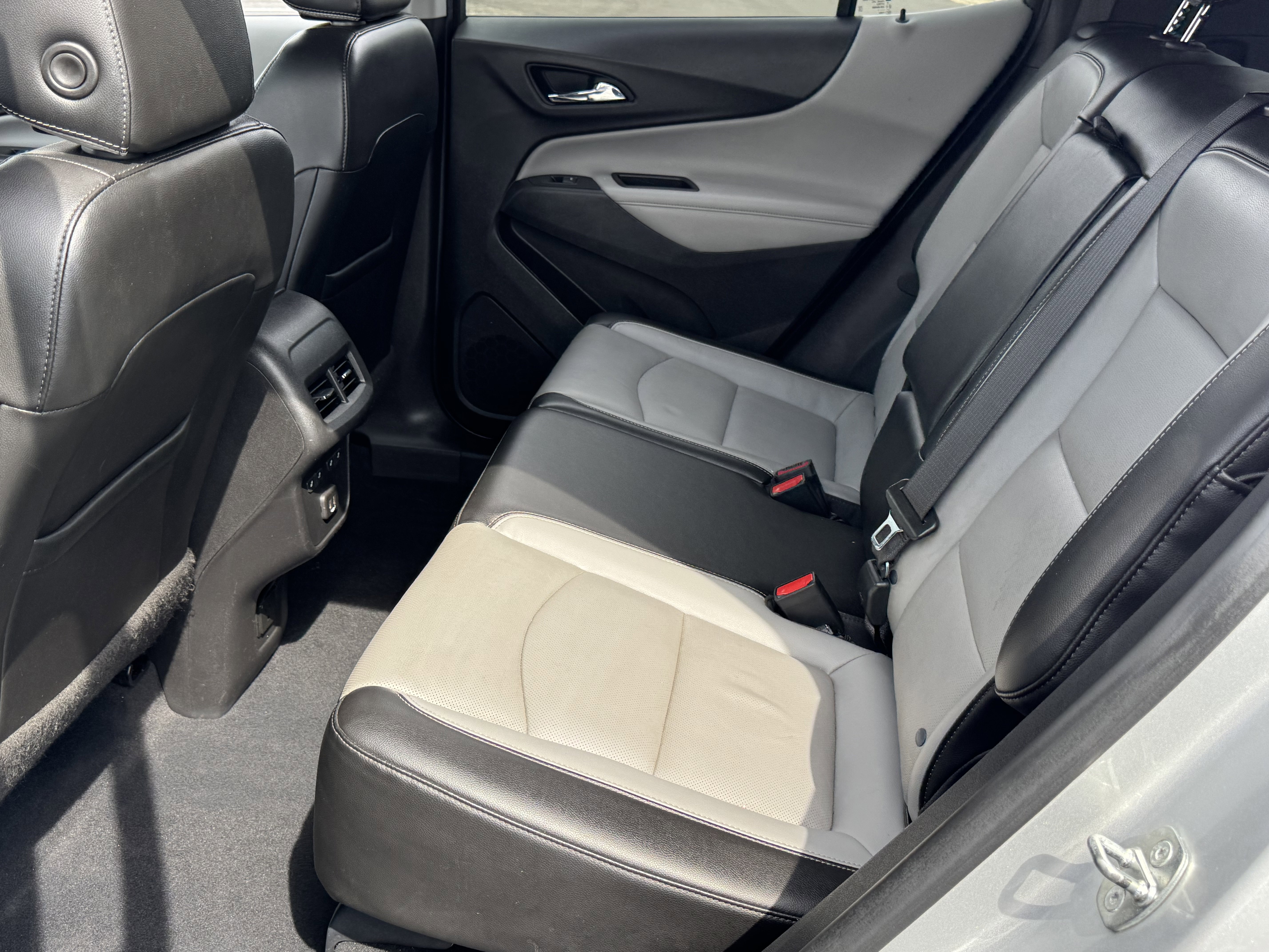 Used 2021 Chevrolet Equinox Premier image 15