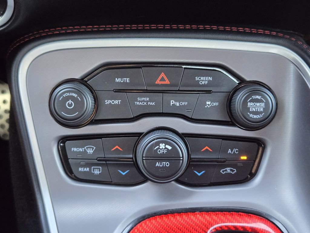Used 2022 Dodge Challenger R/T w/ Plus Package image 18