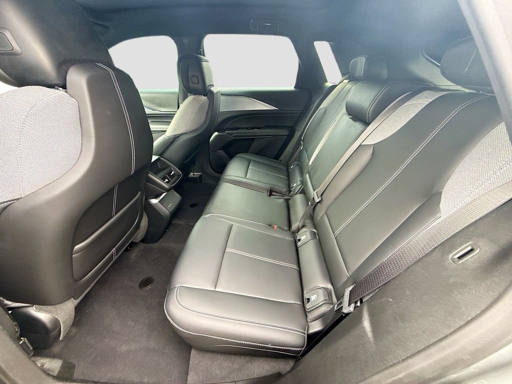 Used 2024 Cadillac Lyriq Tech RWD image 25
