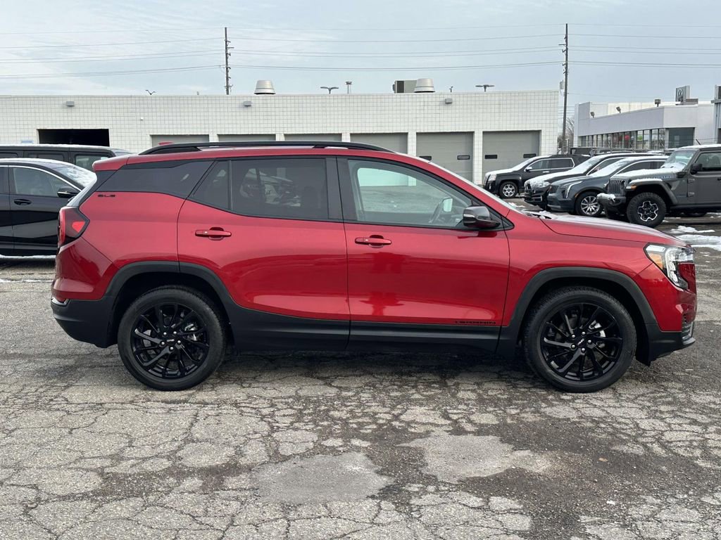 Certified 2023 GMC Terrain SLE w/ Driver Convenience Package image 3
