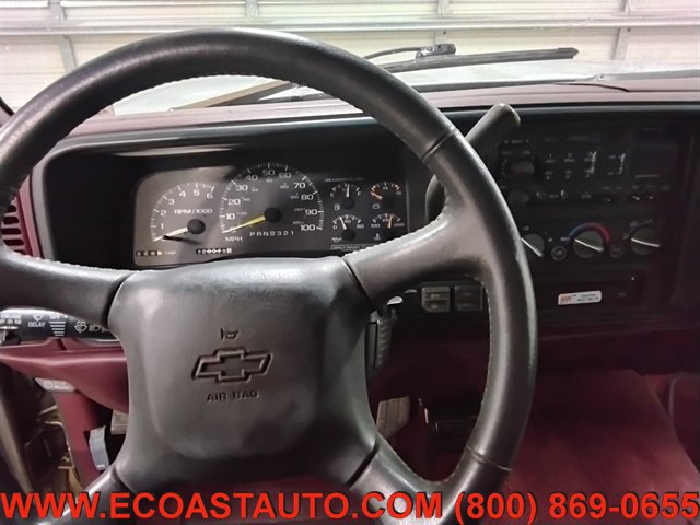 Used 1999 Chevrolet Suburban 2500 w/ Preferred Equipment Group 3 AWD/4WD image 11
