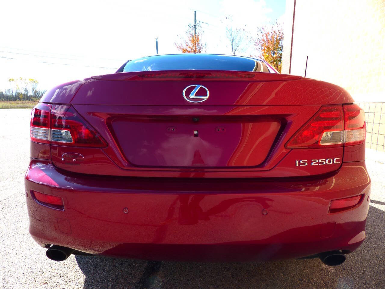Used 2011 Lexus IS 250C w/ Luxury Pkg RWD image 9