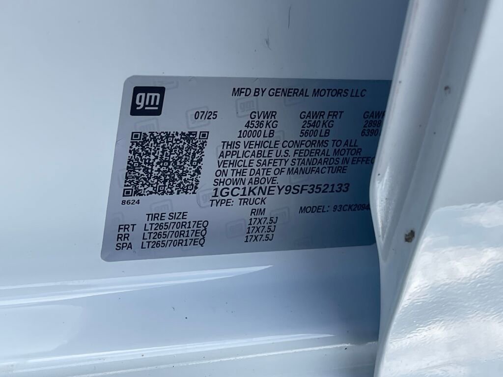 Used 2025 Chevrolet Silverado 2500 LT w/ Safety Package image 36