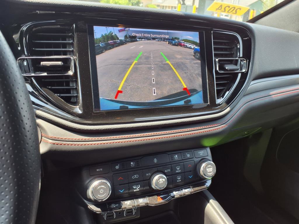 Used 2024 Dodge Durango GT image 10