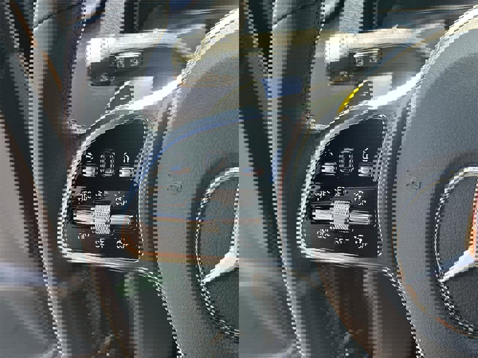 Used 2023 Mercedes-Benz EQB 250+ w/ Exclusive Package image 24