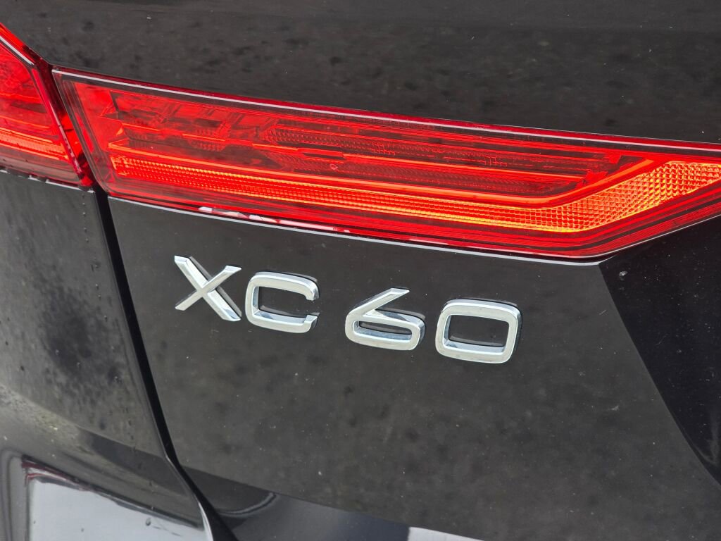 Used 2020 Volvo XC60 T5 Inscription w/ Protection Package Premier image 39
