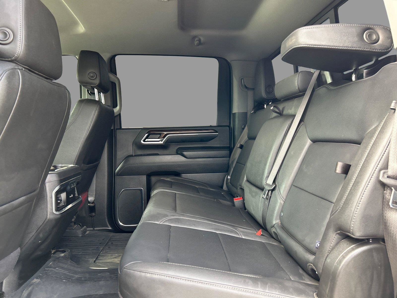 Used 2024 GMC Sierra 2500 SLT AWD/4WD image 34
