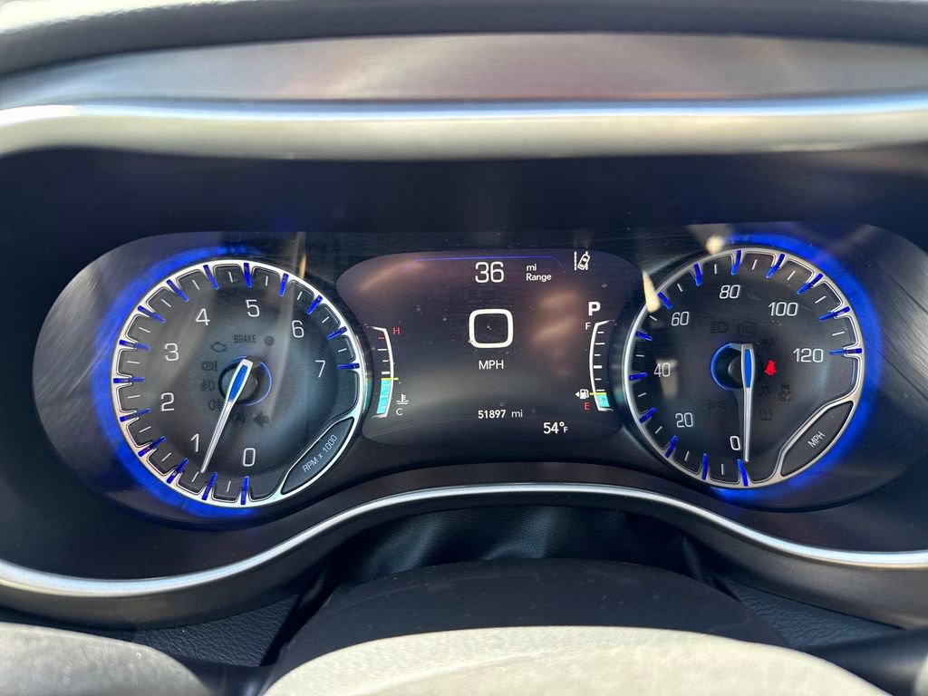 Used 2024 Chrysler Pacifica Touring-L FWD image 36