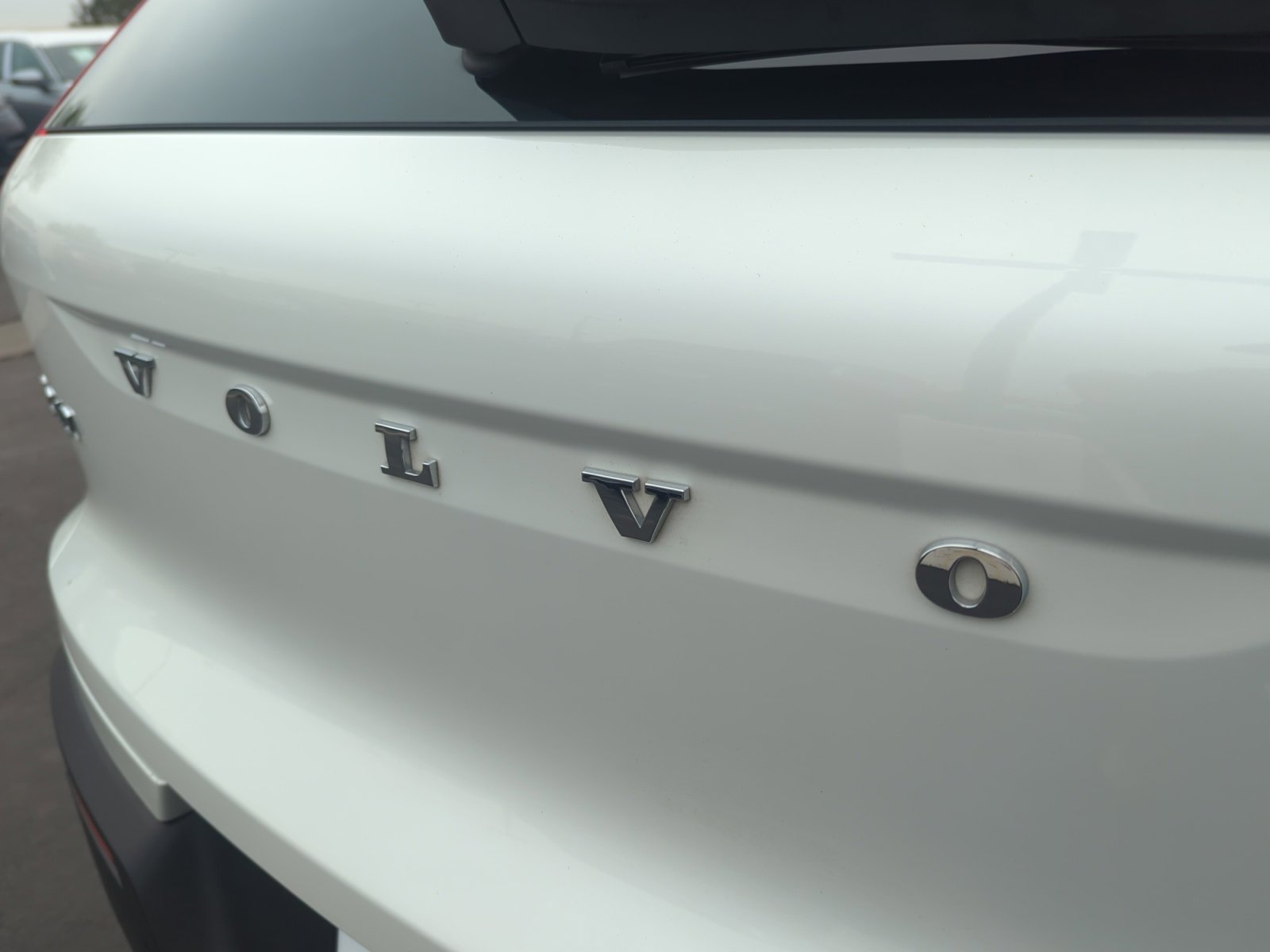 Used 2021 Volvo XC40 T5 R-Design w/ Climate Package image 23