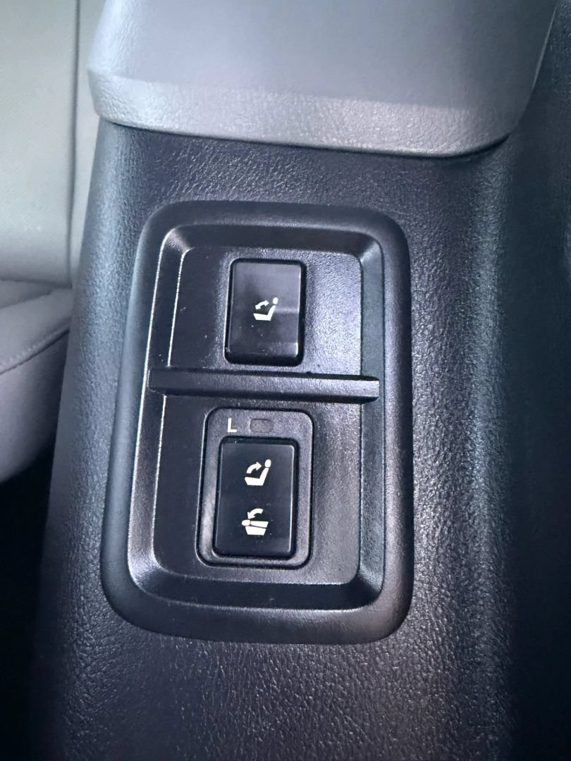 Used 2016 Toyota Sequoia Platinum AWD/4WD image 18