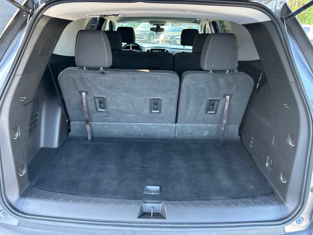 Used 2019 Chevrolet Traverse LS FWD image 30