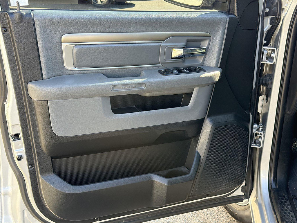 Used 2016 RAM 1500 Big Horn RWD image 18