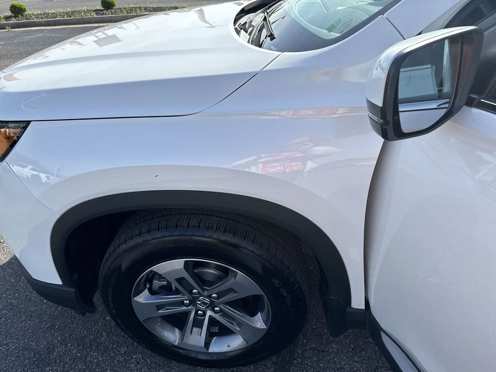 Used 2025 Honda Pilot EX-L image 37