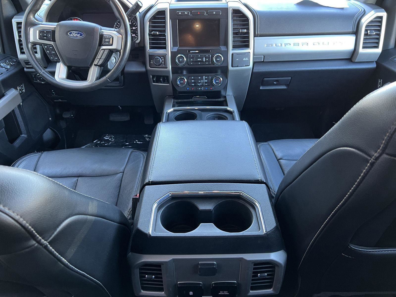 Used 2020 Ford F350 Lariat w/ Chrome Package image 19