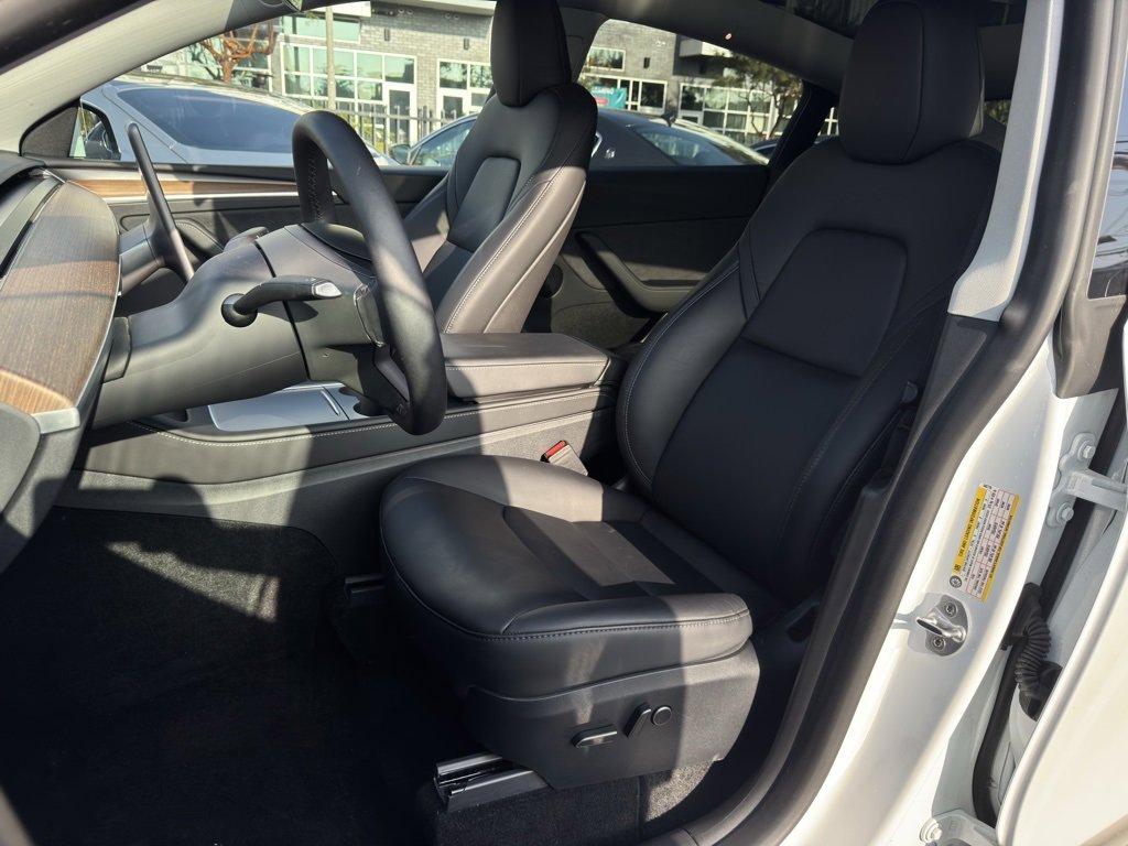 Used 2024 Tesla Model Y Long Range image 19