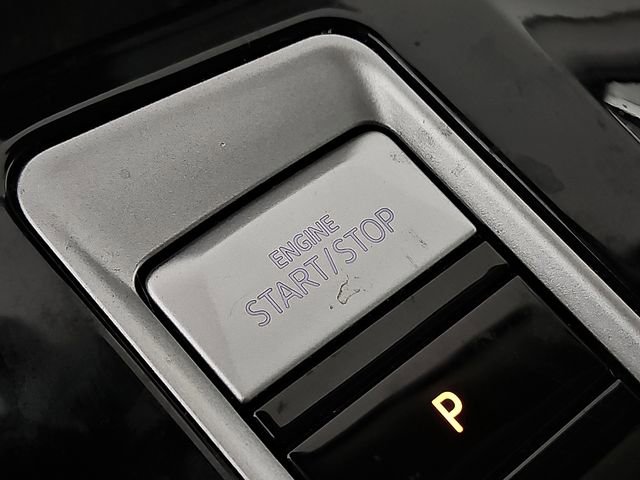 Used 2024 Volkswagen Atlas SEL Premium R-Line image 25