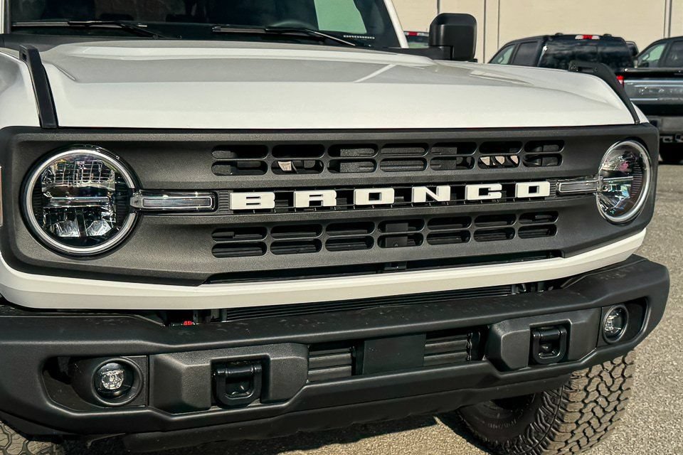 New 2026 Ford Bronco Big Bend w/ Black Diamond Package AWD/4WD image 9
