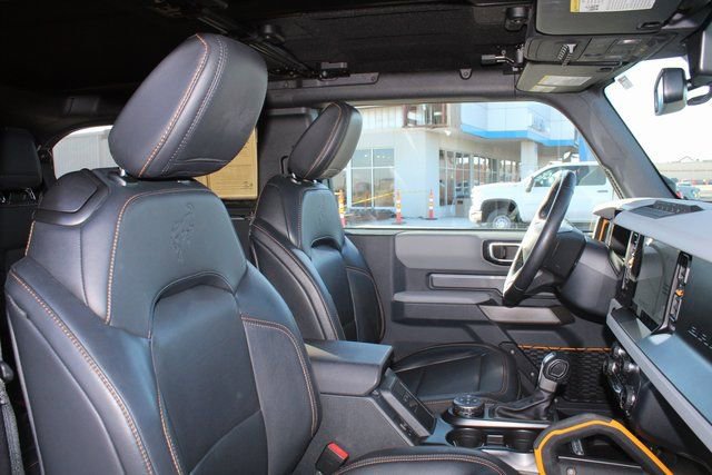 Used 2023 Ford Bronco Badlands w/ Sasquatch Package image 18