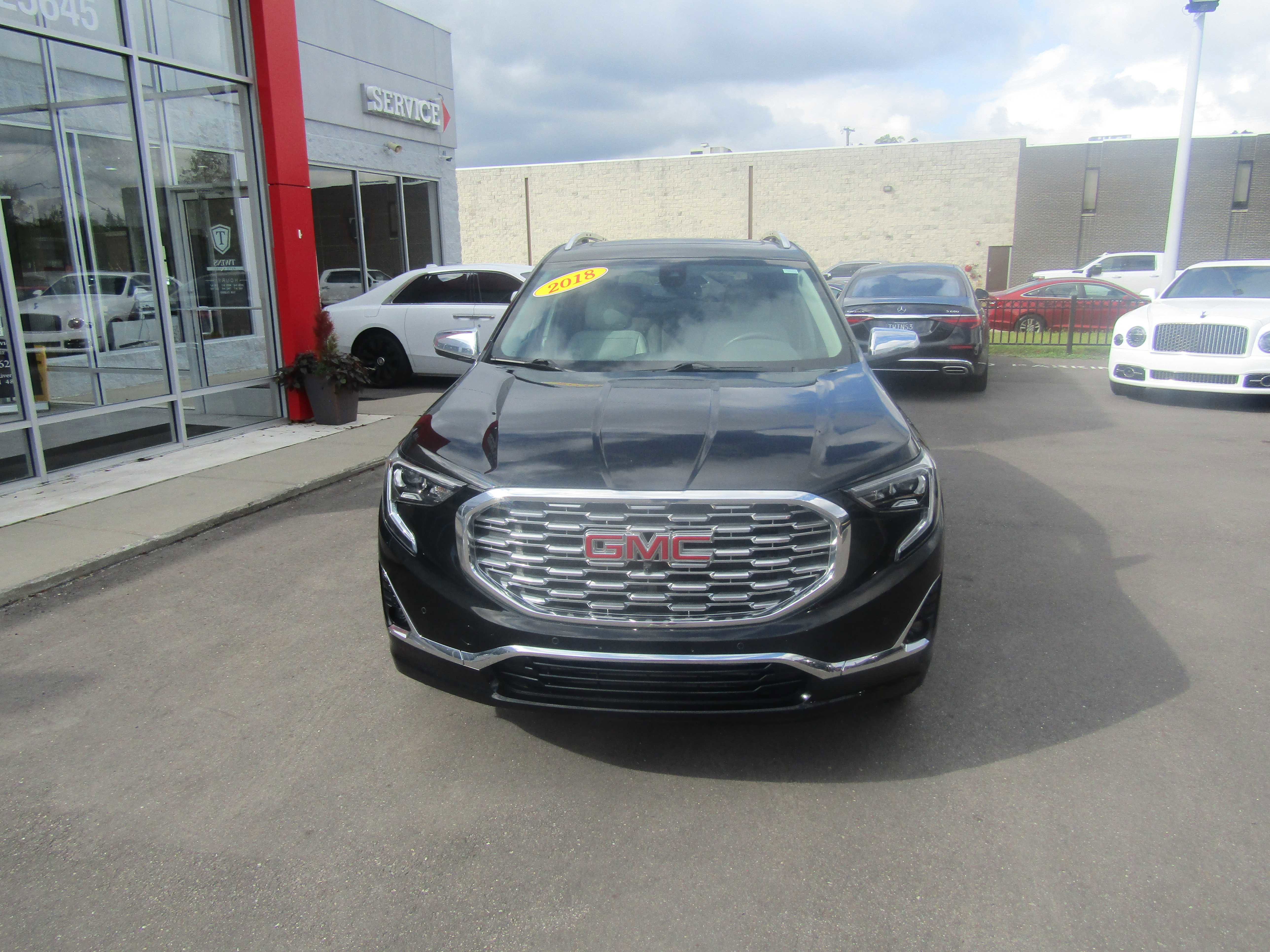 Used 2018 GMC Terrain Denali w/ Advanced Safety Package image 6