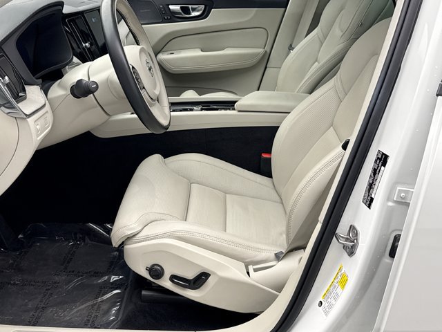 Used 2022 Volvo XC60 B5 Inscription w/ Advanced Package AWD/4WD image 11