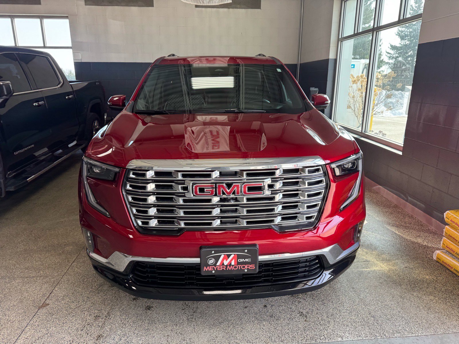 Certified 2024 GMC Acadia Denali w/ LPO, Floor Liner Package AWD/4WD image 2