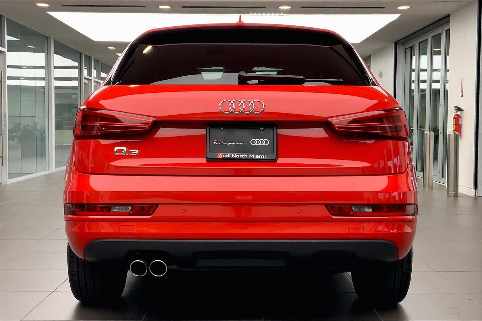 Used 2017 Audi Q3 2.0T Premium Plus w/ Premium Plus Package FWD image 4