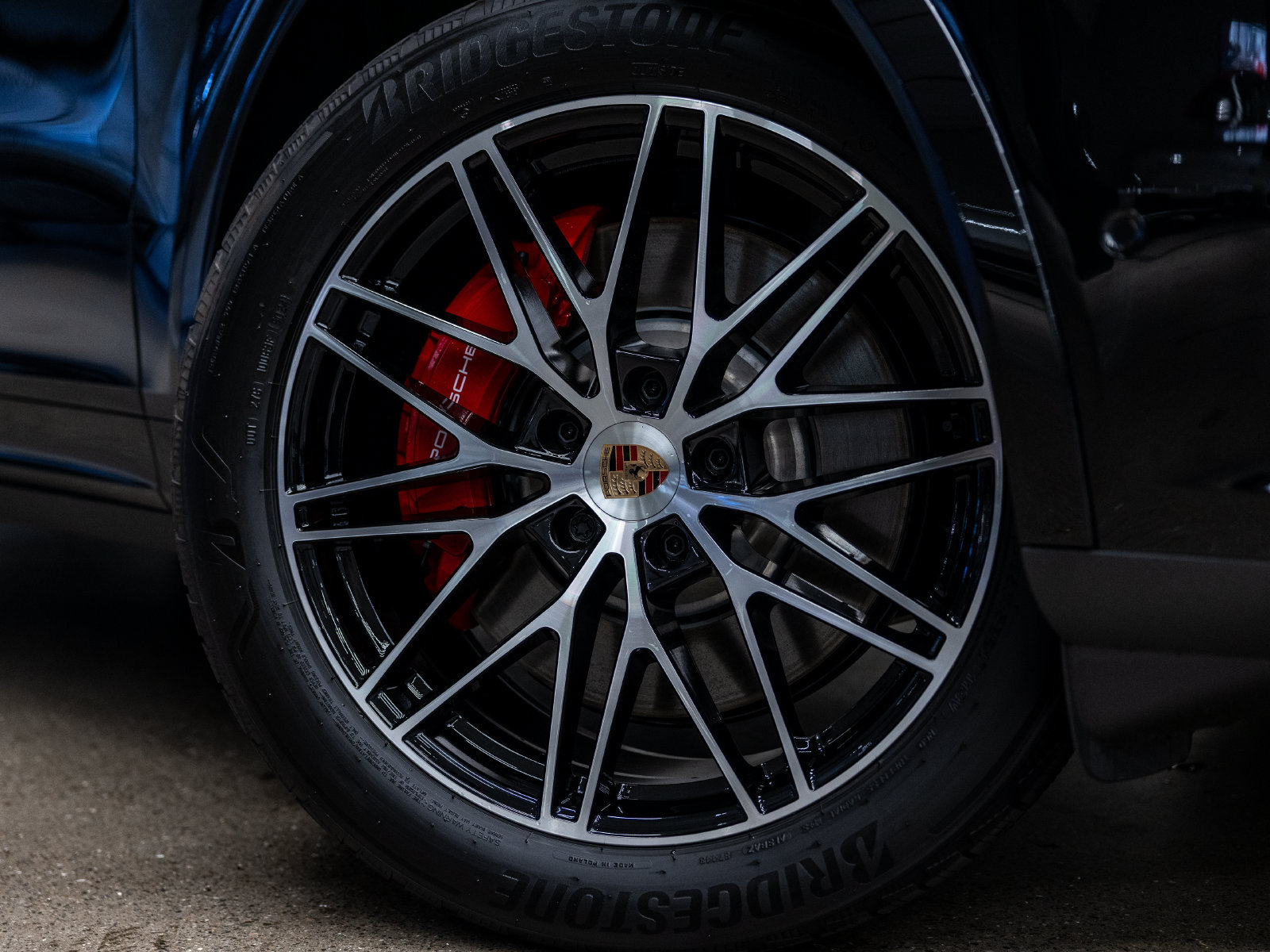Certified 2025 Porsche Cayenne S w/ Premium Package Plus AWD/4WD image 12