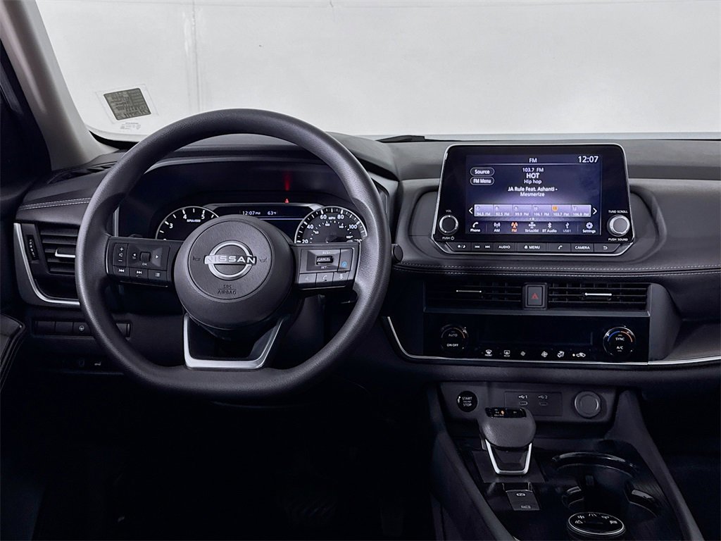 Used 2024 Nissan Rogue SV image 14