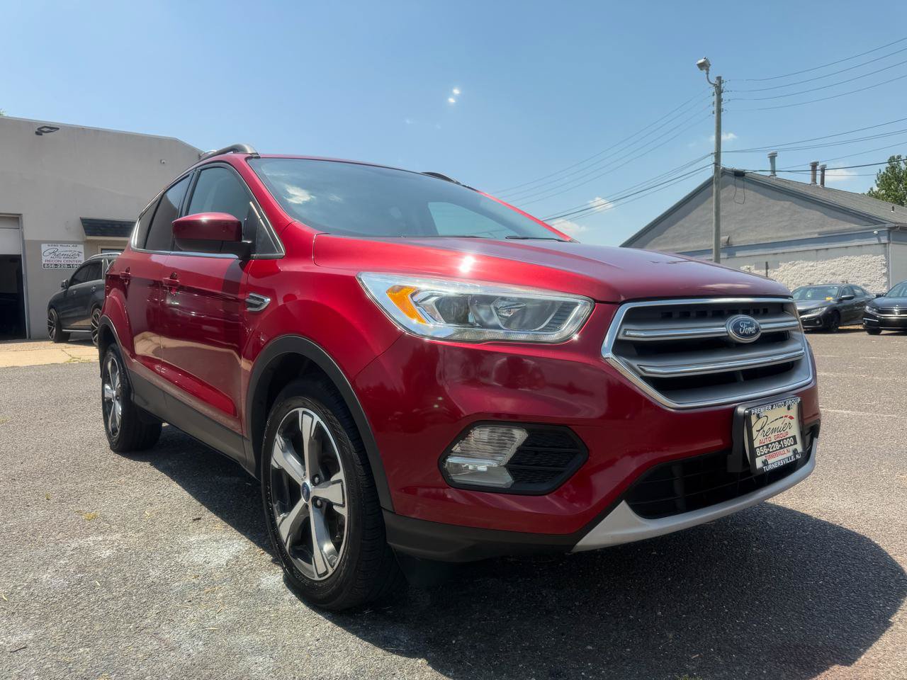Used 2017 Ford Escape SE w/ SE Leather Comfort Package AWD/4WD image 3