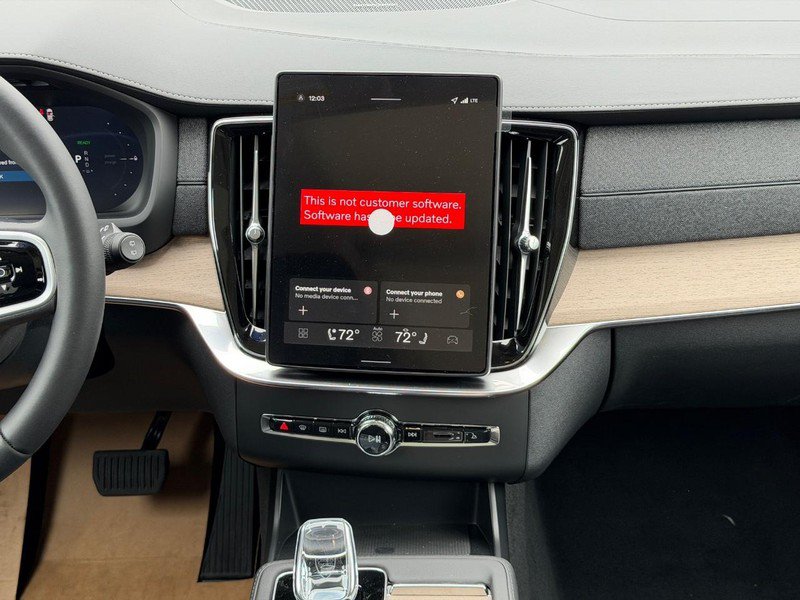 New 2026 Volvo XC90 T8 Plus w/ Protection Package AWD/4WD image 7