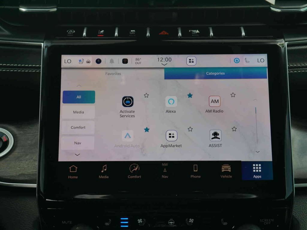 Certified 2025 Jeep Grand Cherokee Limited w/ Luxury Tech Group II AWD/4WD image 7