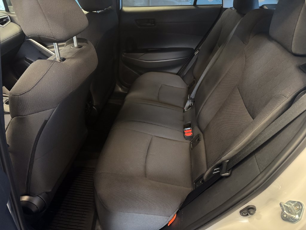 Used 2024 Toyota Corolla Cross LE FWD image 21