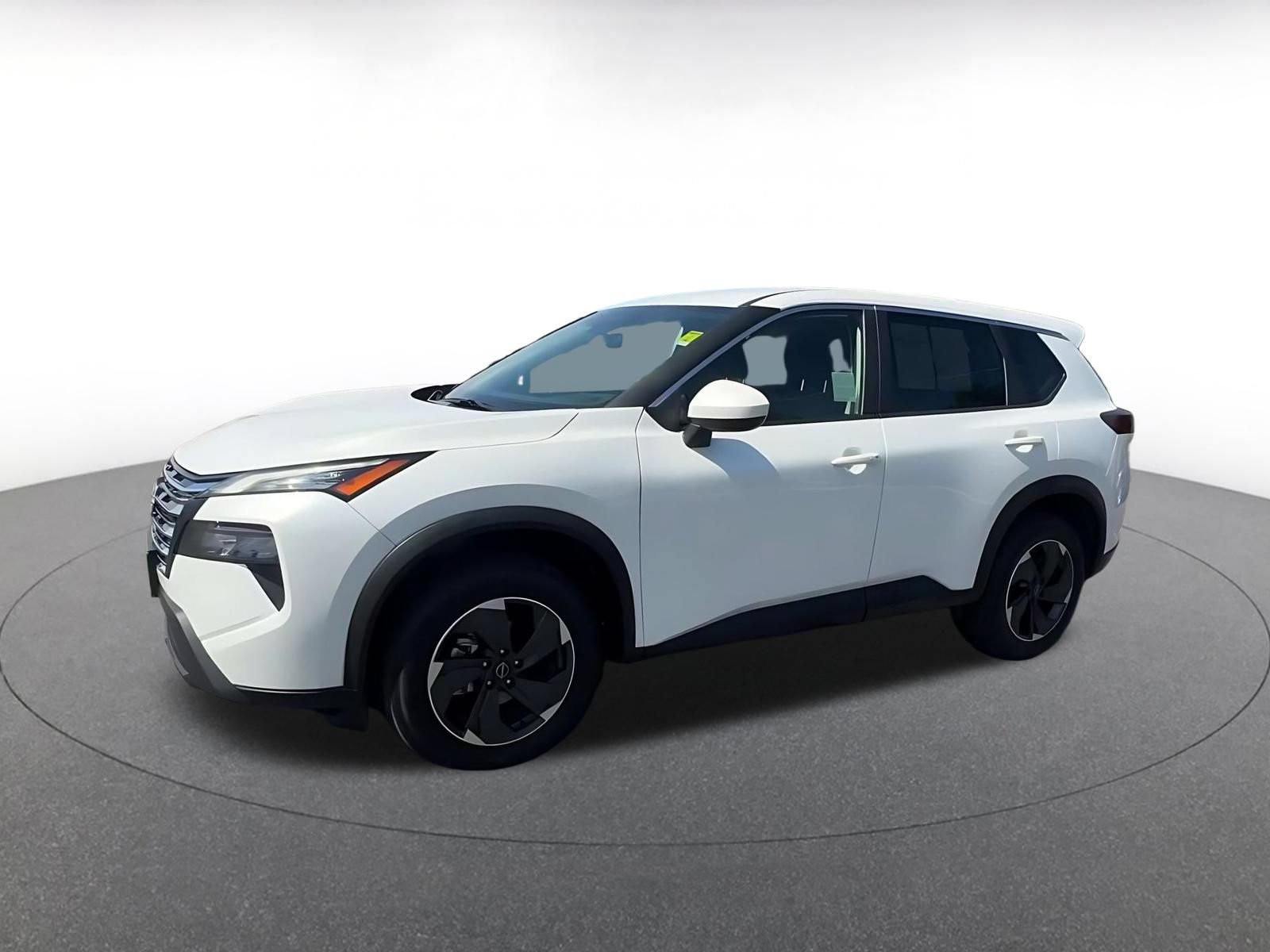 Used 2024 Nissan Rogue SV AWD/4WD image 8