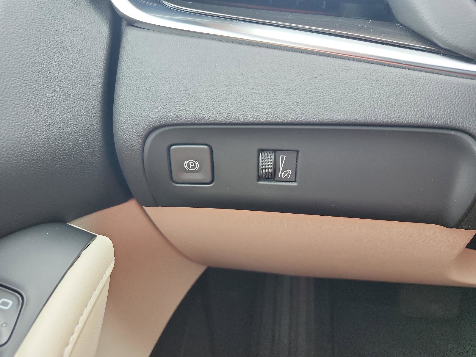 Certified 2024 Buick Enclave Essence w/ Experience Buick Package FWD image 21