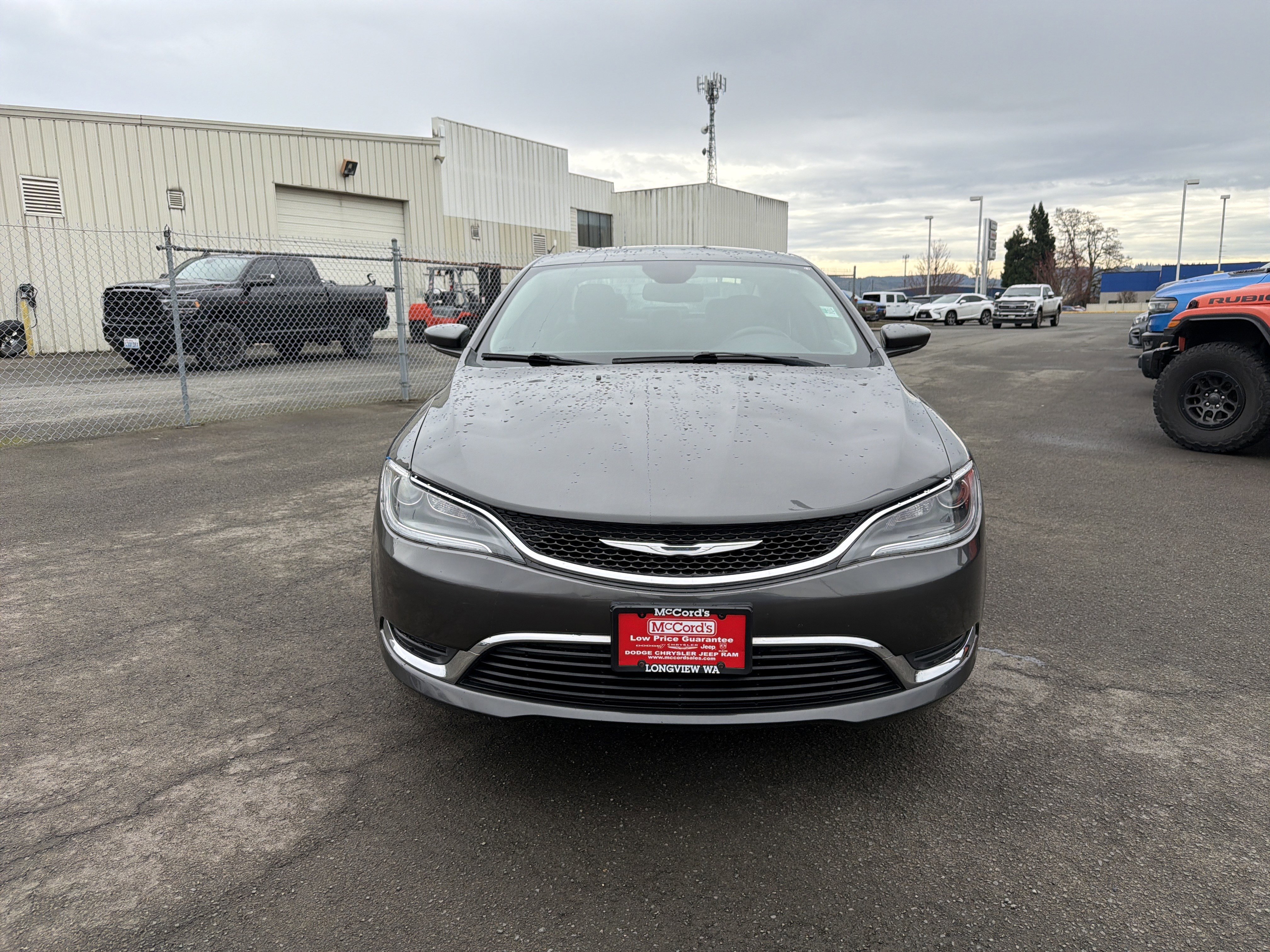 Used 2015 Chrysler 200 Limited w/ Convenience Group FWD image 8