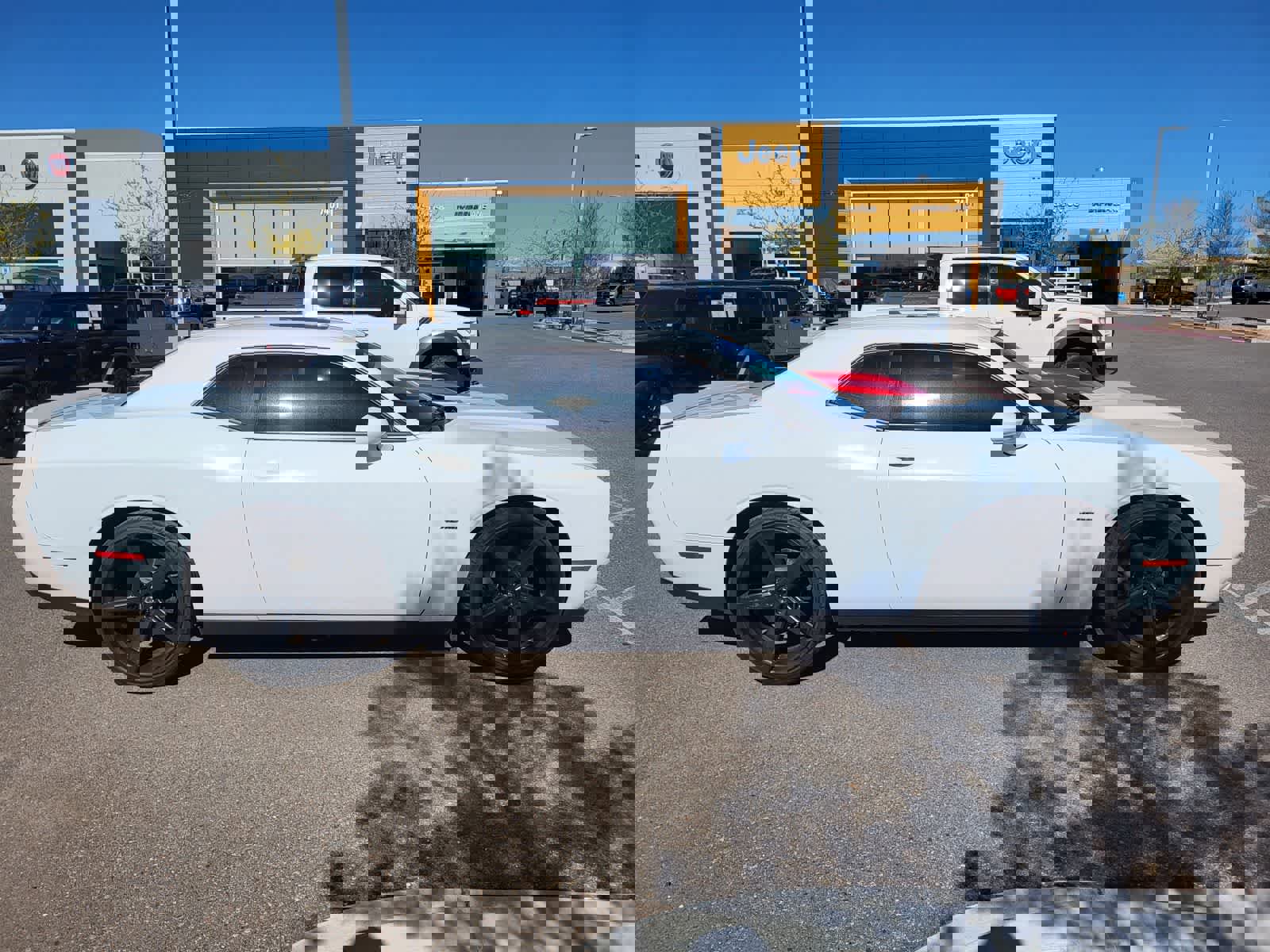 Used 2019 Dodge Challenger R/T w/ Driver Convenience Group image 4