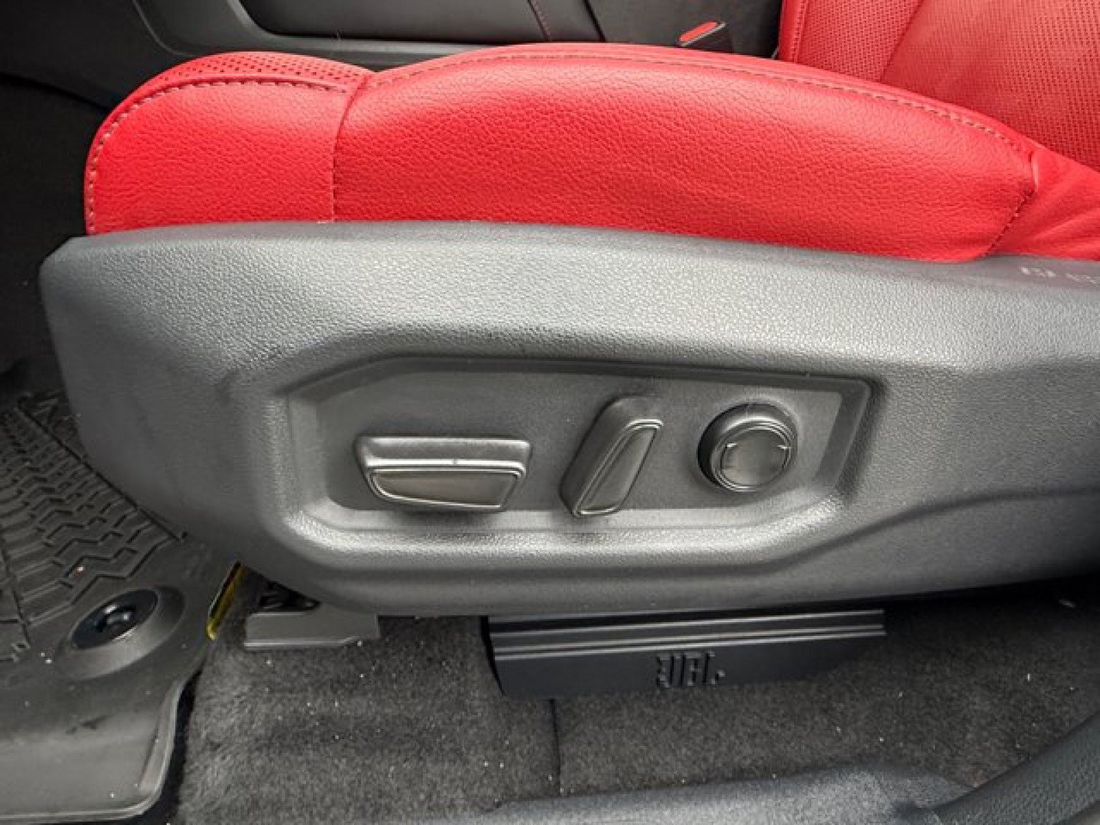 Used 2024 Toyota Tundra TRD Pro AWD/4WD image 11