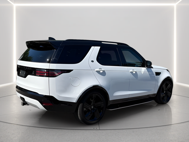 Certified 2025 Land Rover Discovery Dynamic SE AWD/4WD image 5