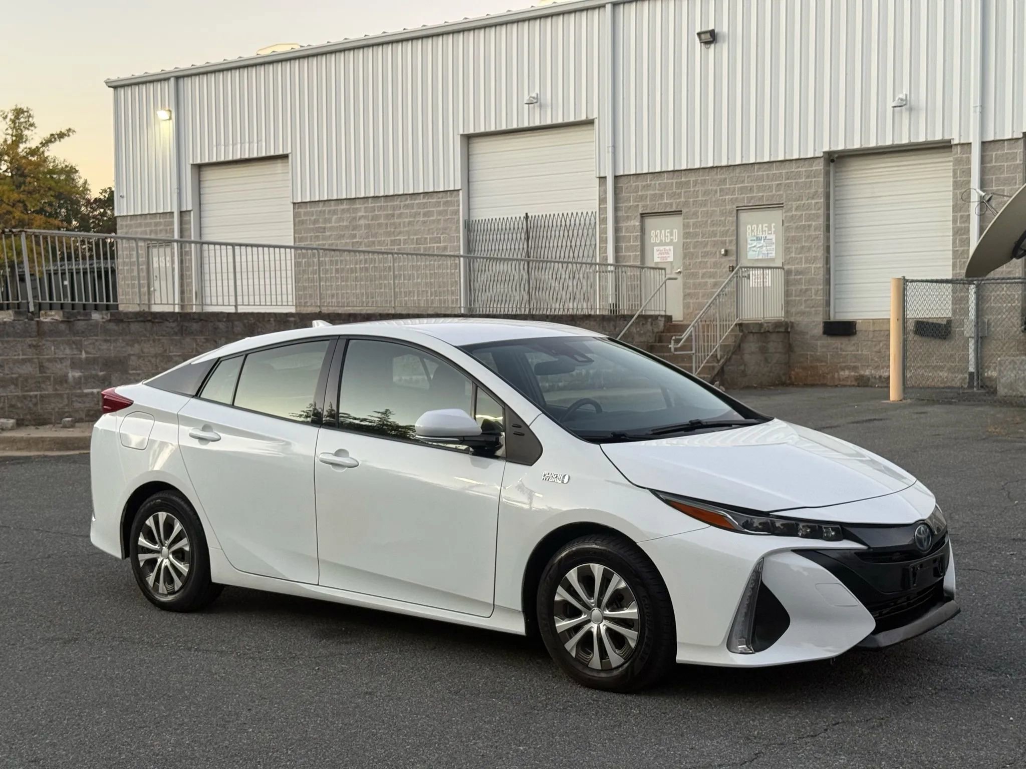 Used 2018 Toyota Prius Prime Plus w/ Carpet Mat Package image 7