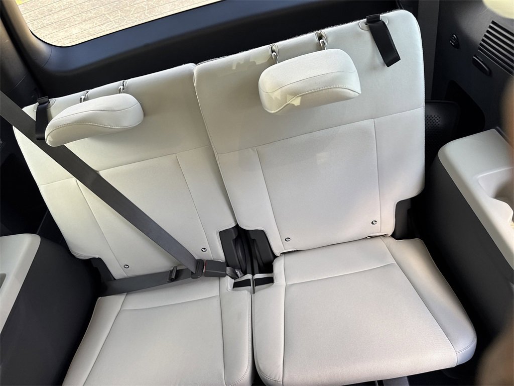 Used 2024 Hyundai Santa Fe SE image 23