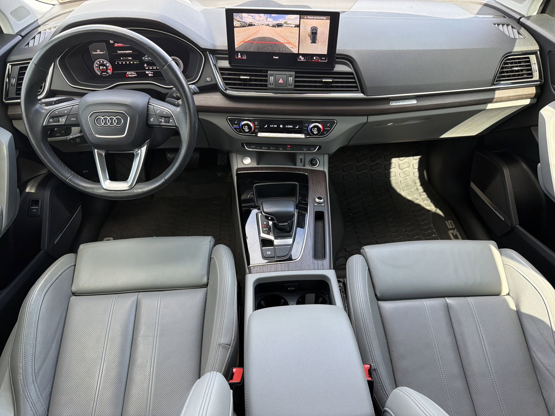 Used 2021 Audi Q5 Prestige w/ Prestige Package AWD/4WD image 13