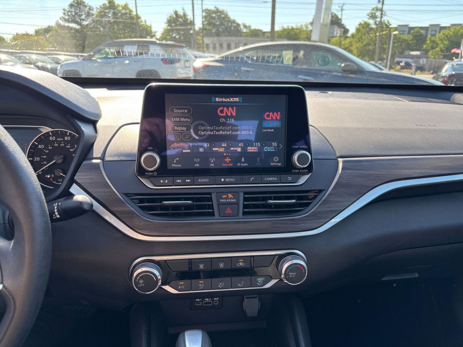 Used 2025 Nissan Altima 2.5 SV FWD image 17