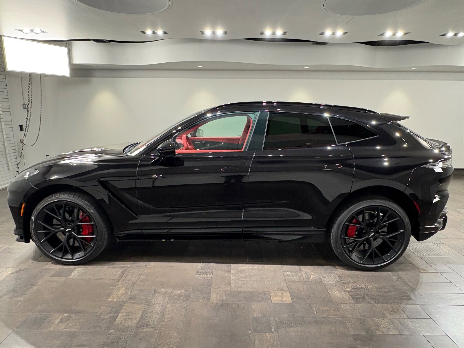 New 2025 Aston Martin DBX 707 image 29